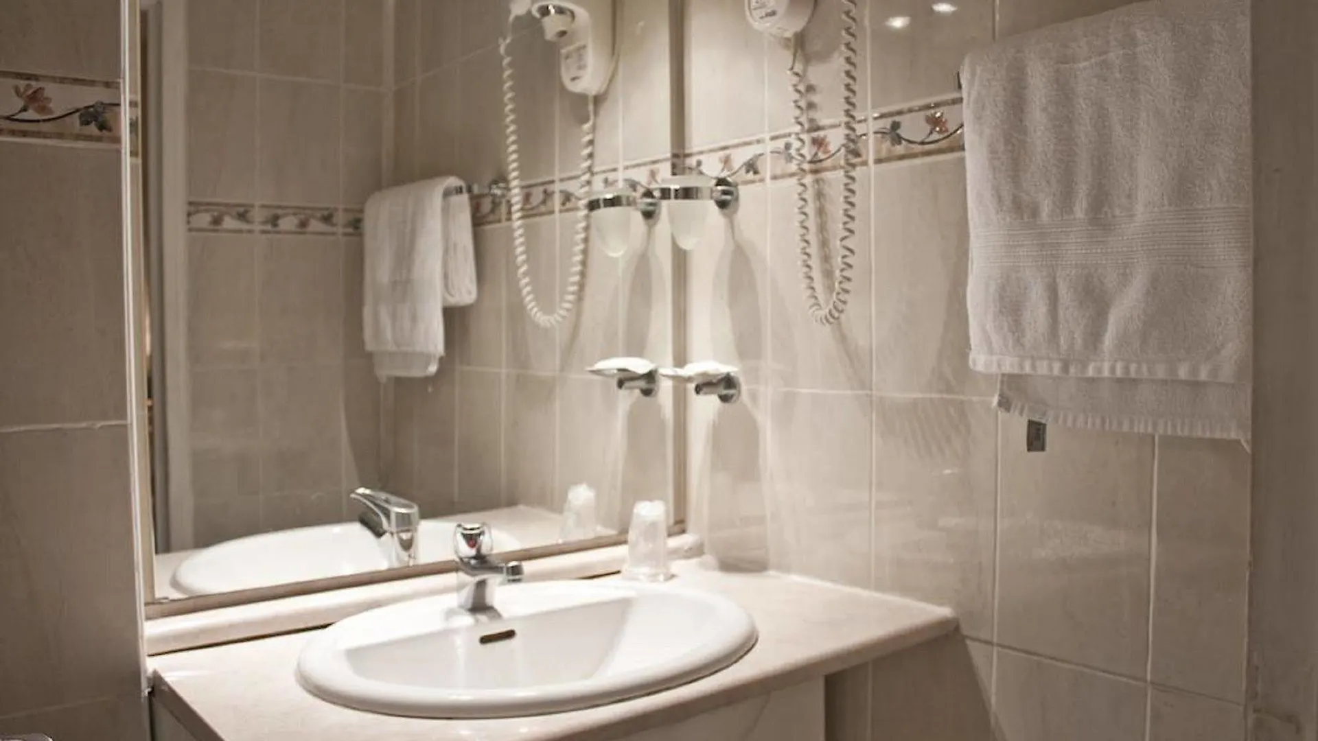 Hotel Hippodrome 2*